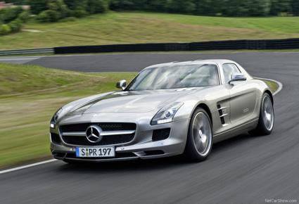 "Mercedes Benz SLS AMG 2011" تجسيدا للتكنولوجيا العالية